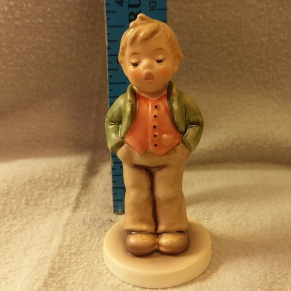 Boy Hummel